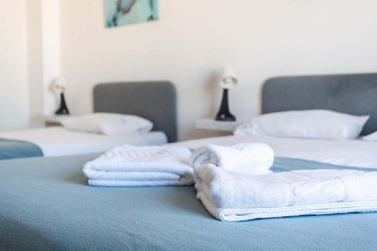 Blife Marya Private Rooms - Airport Stay Фаро Екстериор снимка
