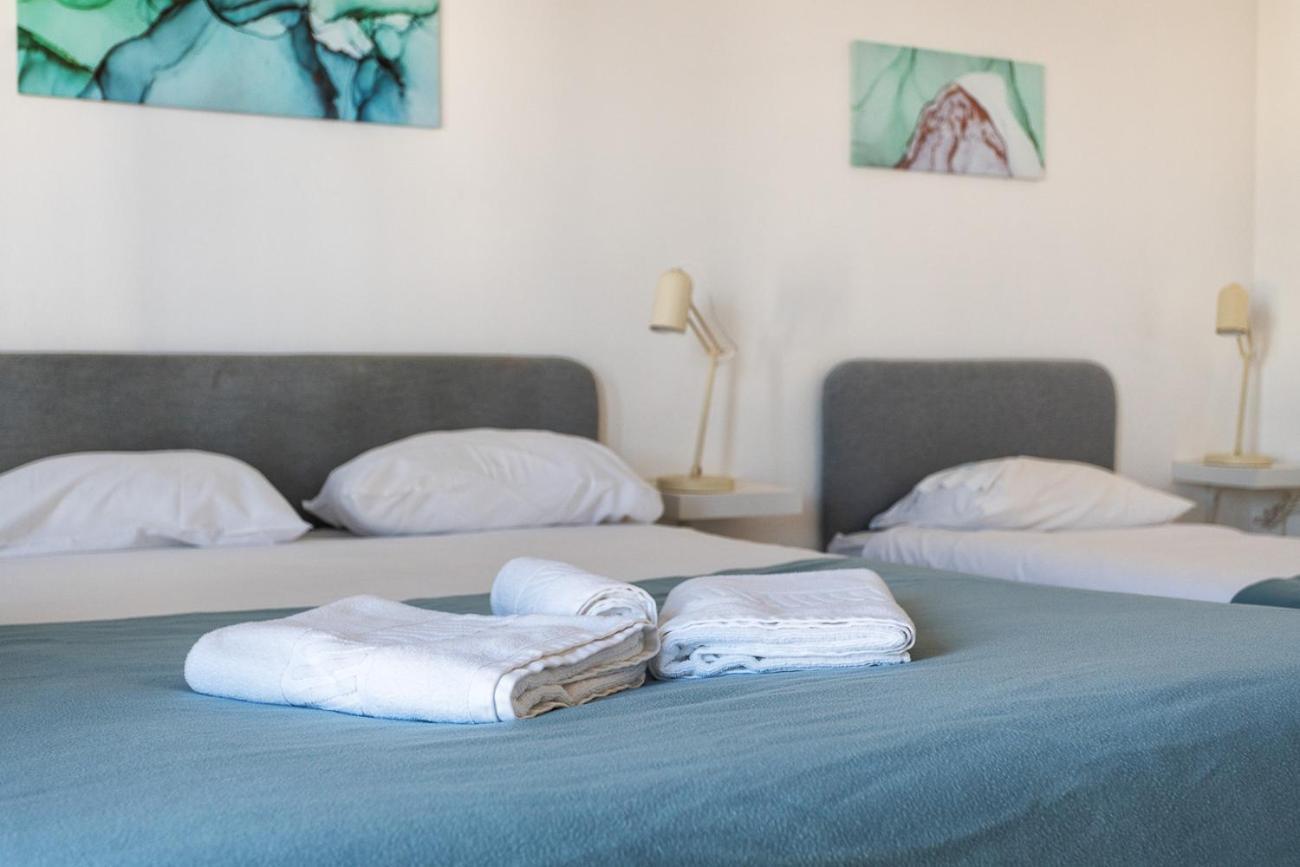 Blife Marya Private Rooms - Airport Stay Фаро Екстериор снимка