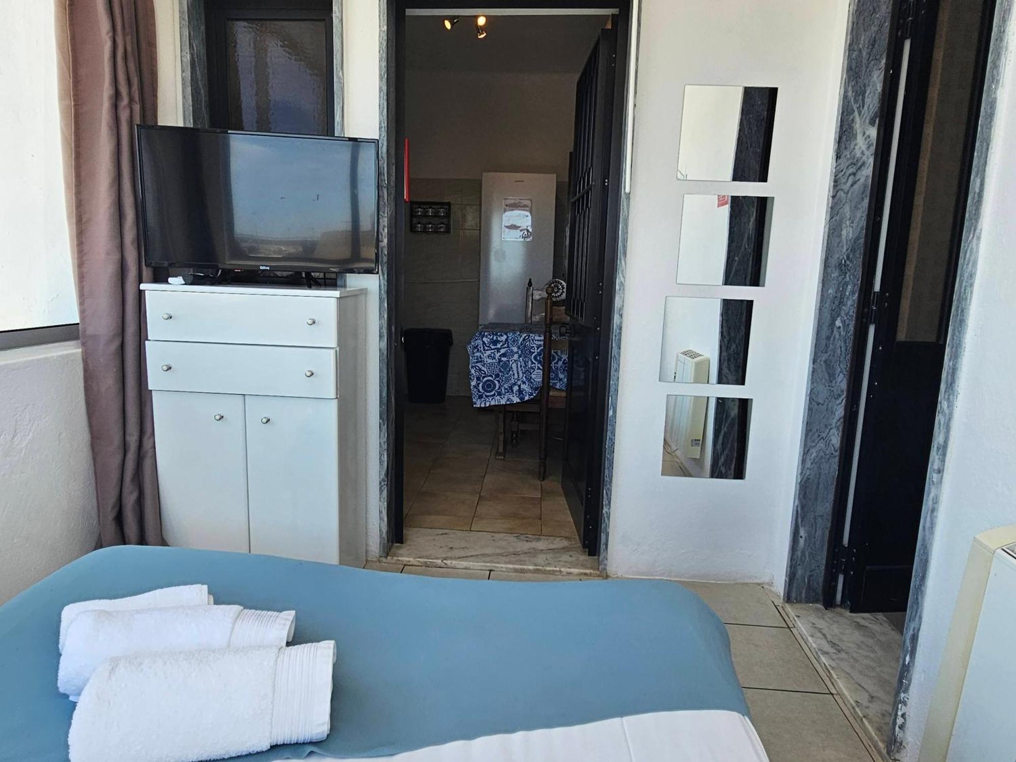 Blife Marya Private Rooms - Airport Stay Фаро Стая снимка