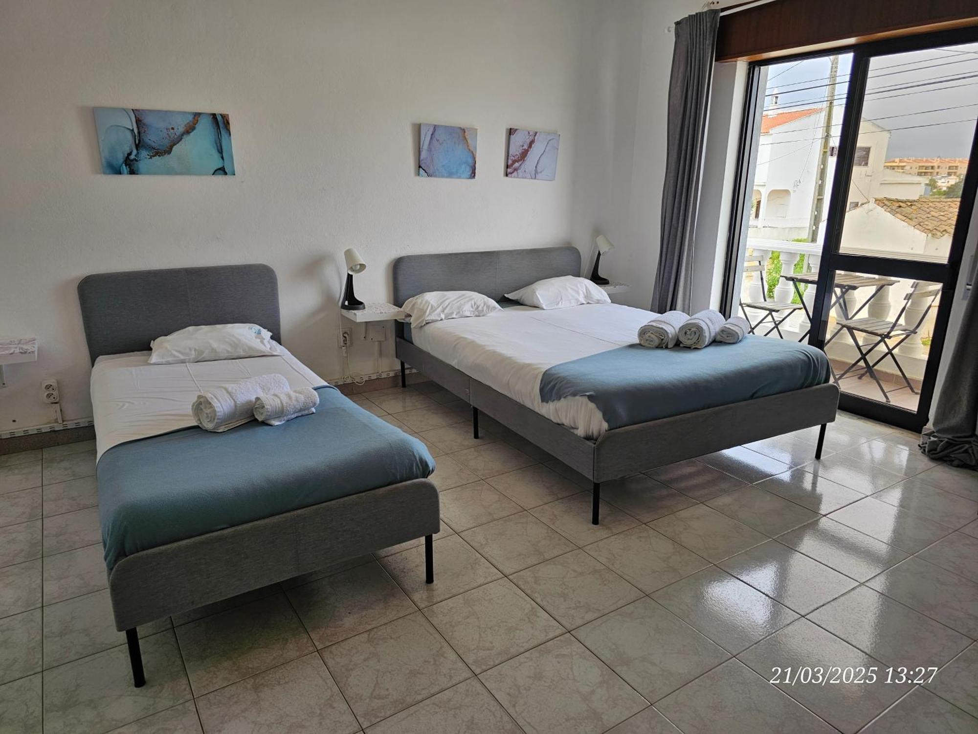 Blife Marya Private Rooms - Airport Stay Фаро Стая снимка