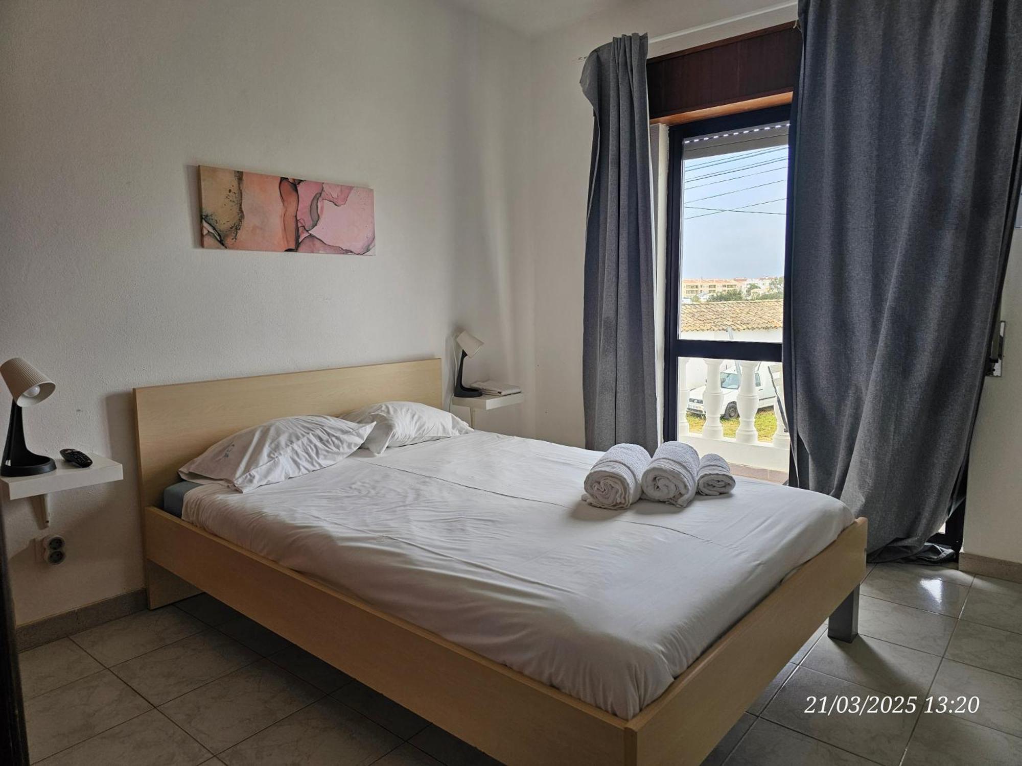 Blife Marya Private Rooms - Airport Stay Фаро Стая снимка